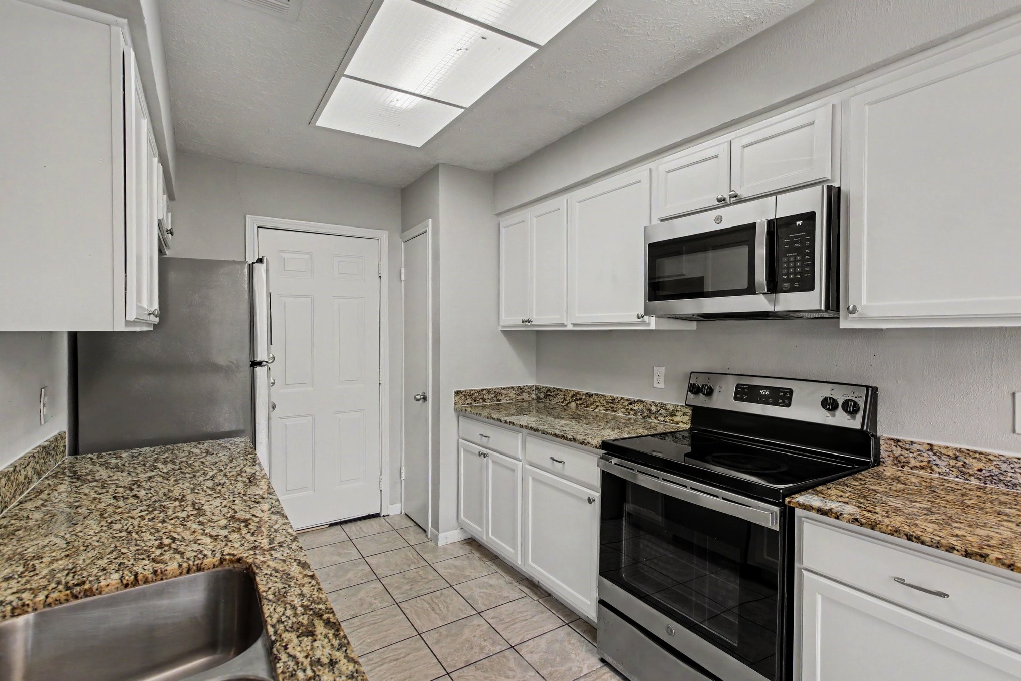 4806 Marywood Drive Spring, TX 77388 - Photo 4 of 16