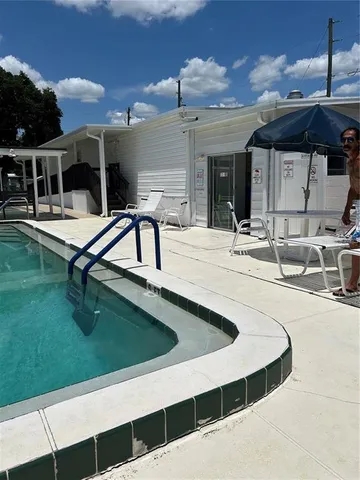 $1,100 | 819 Mary Street, Wildwood, FL 34785