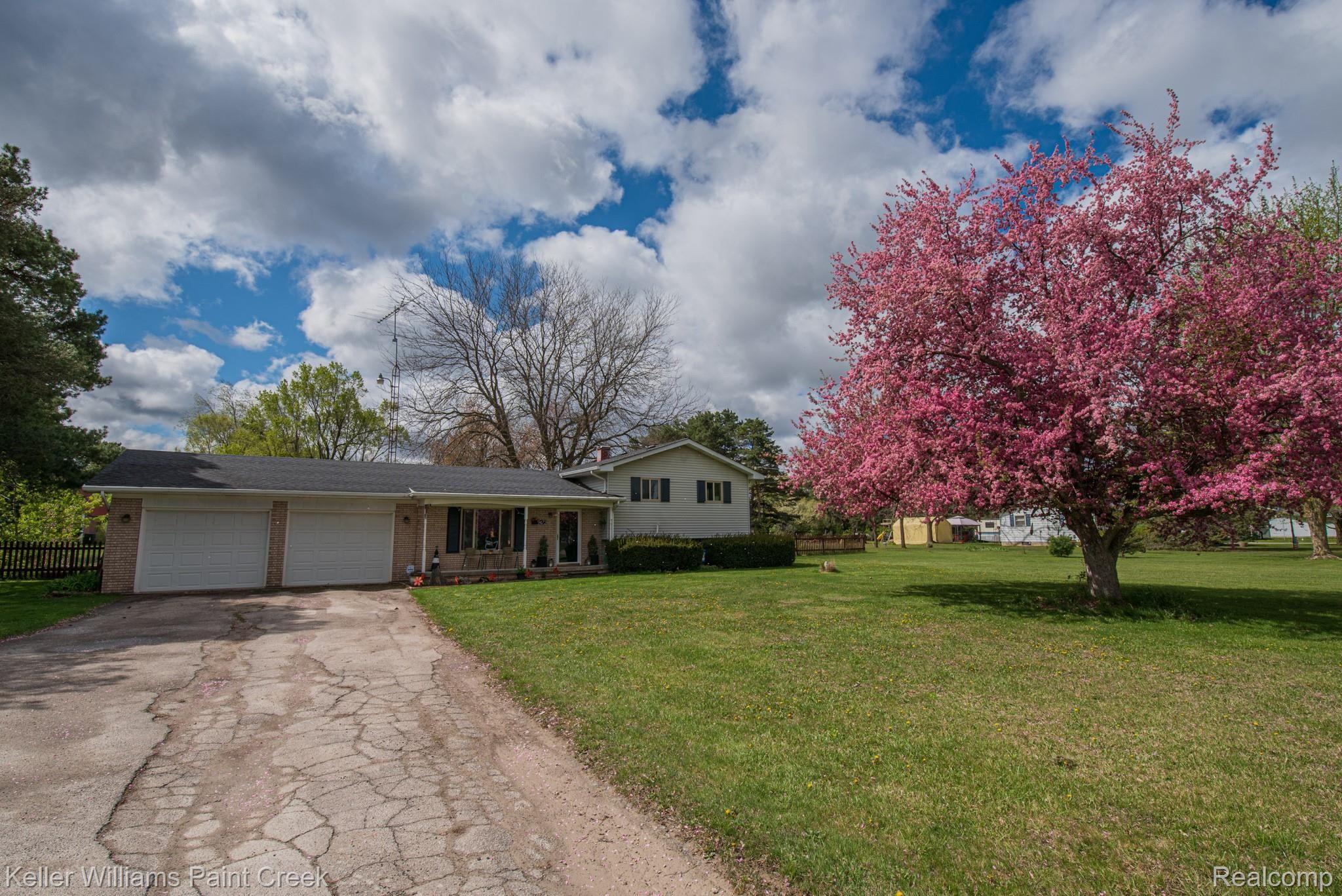 9472 Green Road Goodrich, MI 48438 - Photo 3 of 41 DSC_1739.jpg