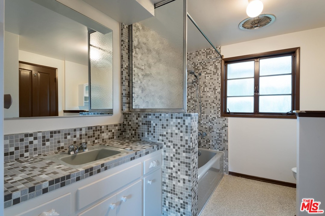 18 Northridge Road Santa Barbara, CA 93105 - Photo 12 of 13 Gallery Image 12