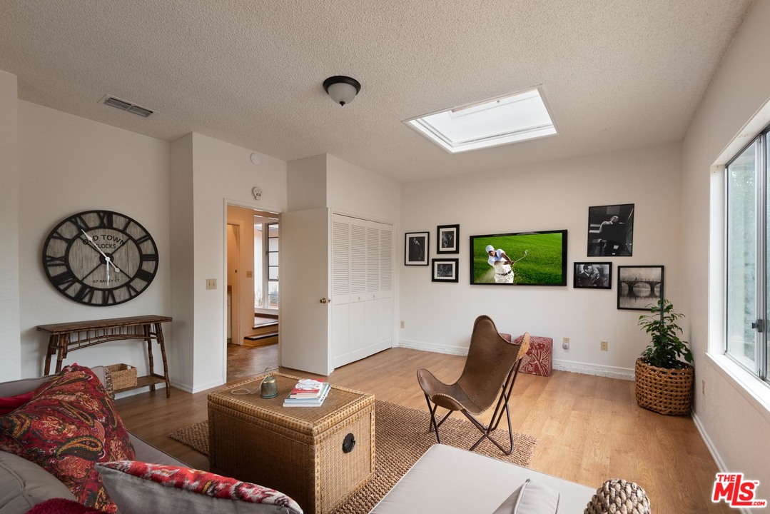 18 Northridge Road Santa Barbara, CA 93105 - Photo 8 of 13 Gallery Image 8