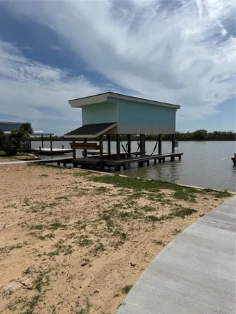 $300 | 938 County Road 616, Sargent, TX 77414