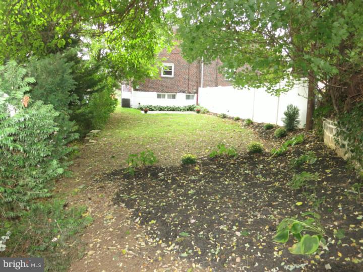 732 Claire Road Philadelphia, PA 19128 - Photo 23 of 25 Exterior Back