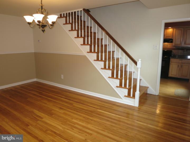 732 Claire Road Philadelphia, PA 19128 - Photo 6 of 25 Dining Room