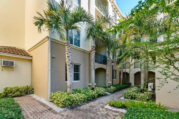$2,300 | 1117 Renaissance Way, Unit 117, Boynton Beach, FL 33426