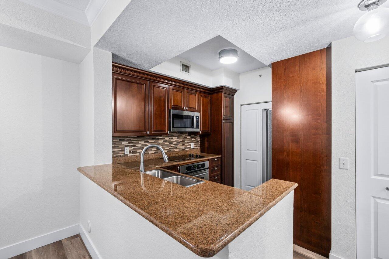1117 Renaissance Way, Unit 117 Boynton Beach, FL 33426 - Photo 9 of 31 009-1RenaissanceWay-117-BoyntonBeach-FL-