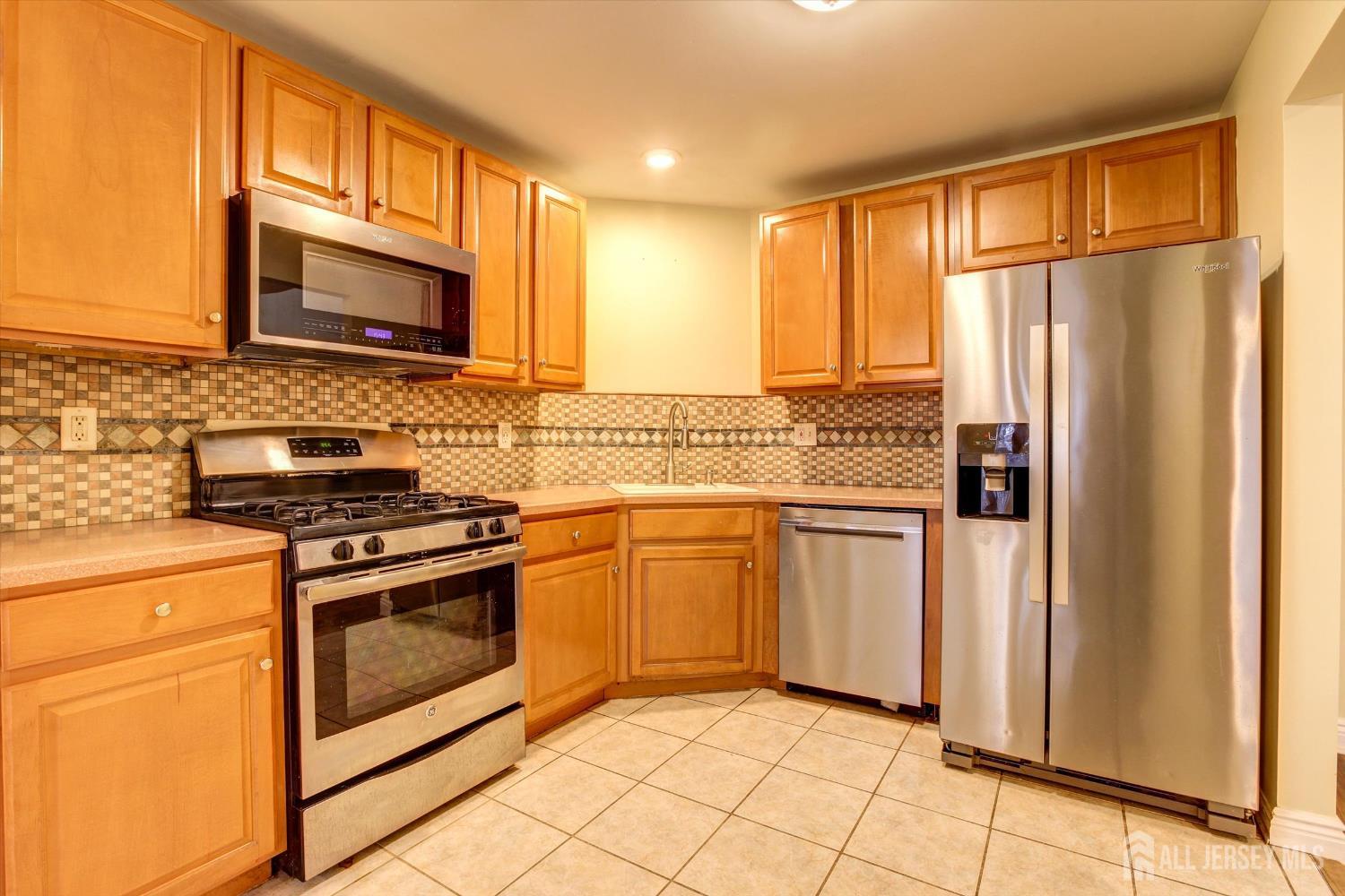 32 Catherine Court Old Bridge, NJ 08879 - Photo 11 of 25