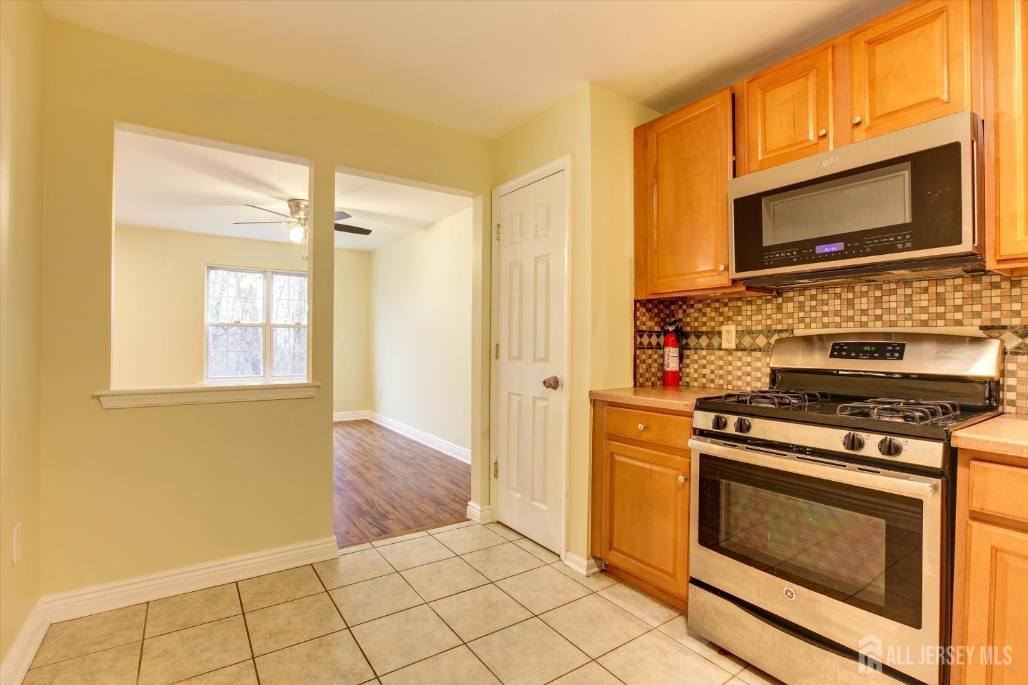 32 Catherine Court Old Bridge, NJ 08879 - Photo 13 of 25