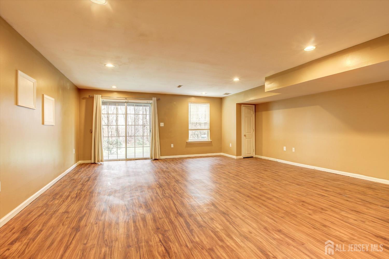 32 Catherine Court Old Bridge, NJ 08879 - Photo 24 of 25