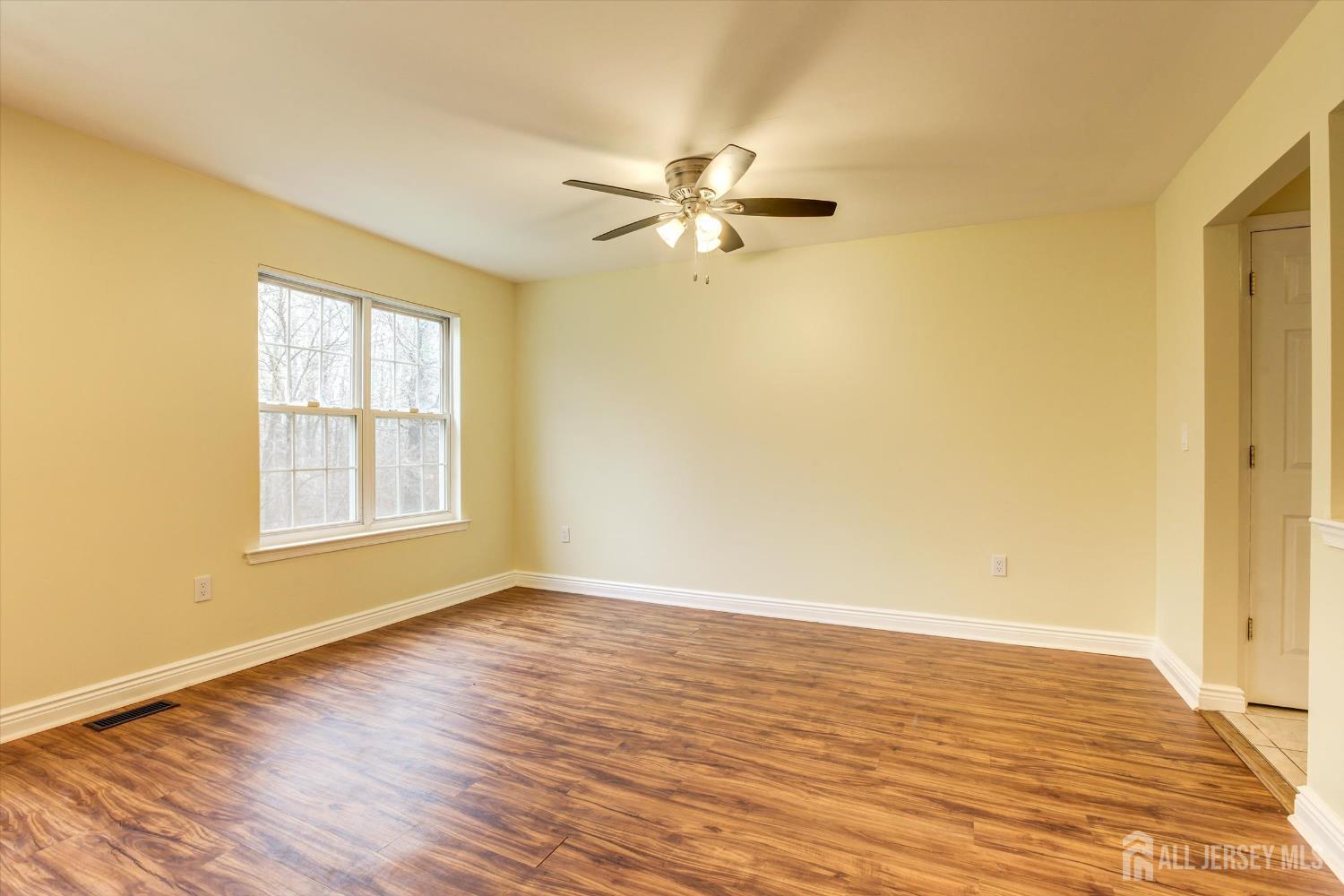 32 Catherine Court Old Bridge, NJ 08879 - Photo 7 of 25