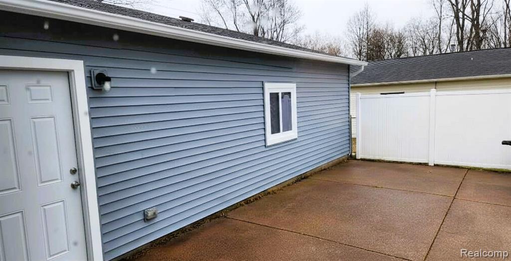 7120 Lapeer Road Davison, MI 48423 - Photo 44 of 48