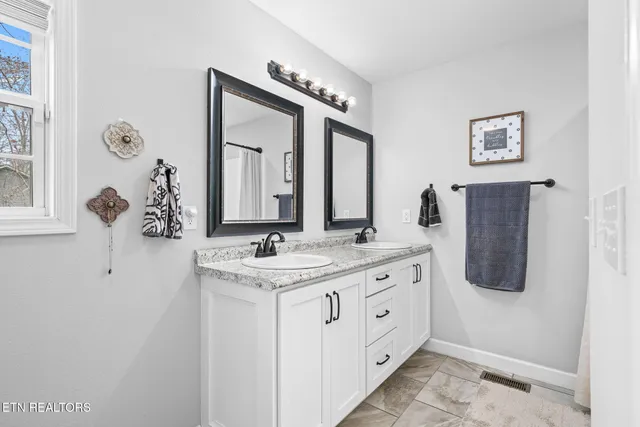 $359,000 | 3410 Warpath Drive, Crossville, TN 38572