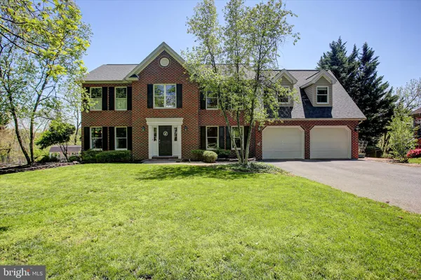 $579,900 | 2635 Castlegreen Drive, Greencastle, PA 17225
