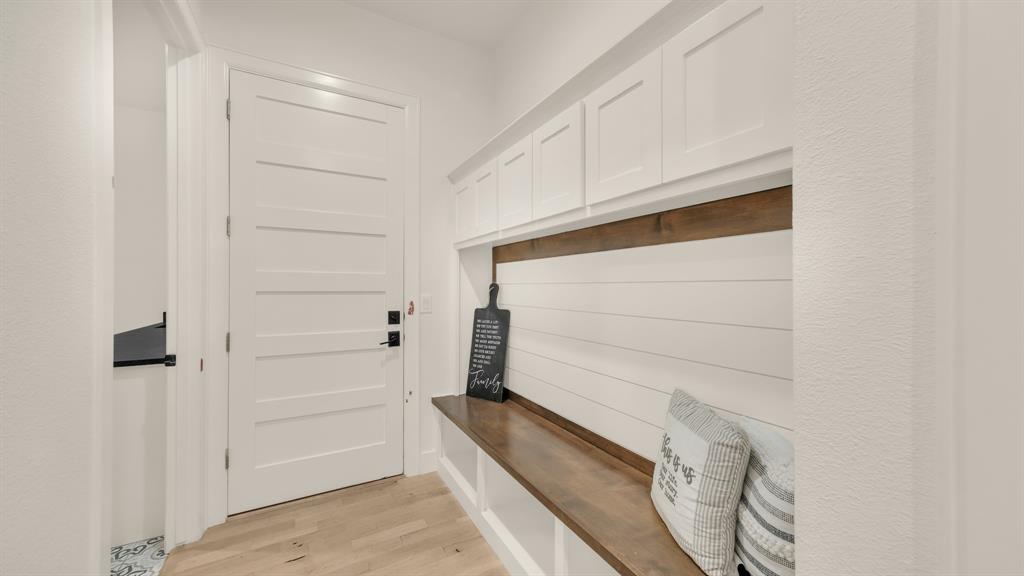 374 Glade Valley Road Azle, TX 76020 - Photo 23 of 38 a view of an empty room