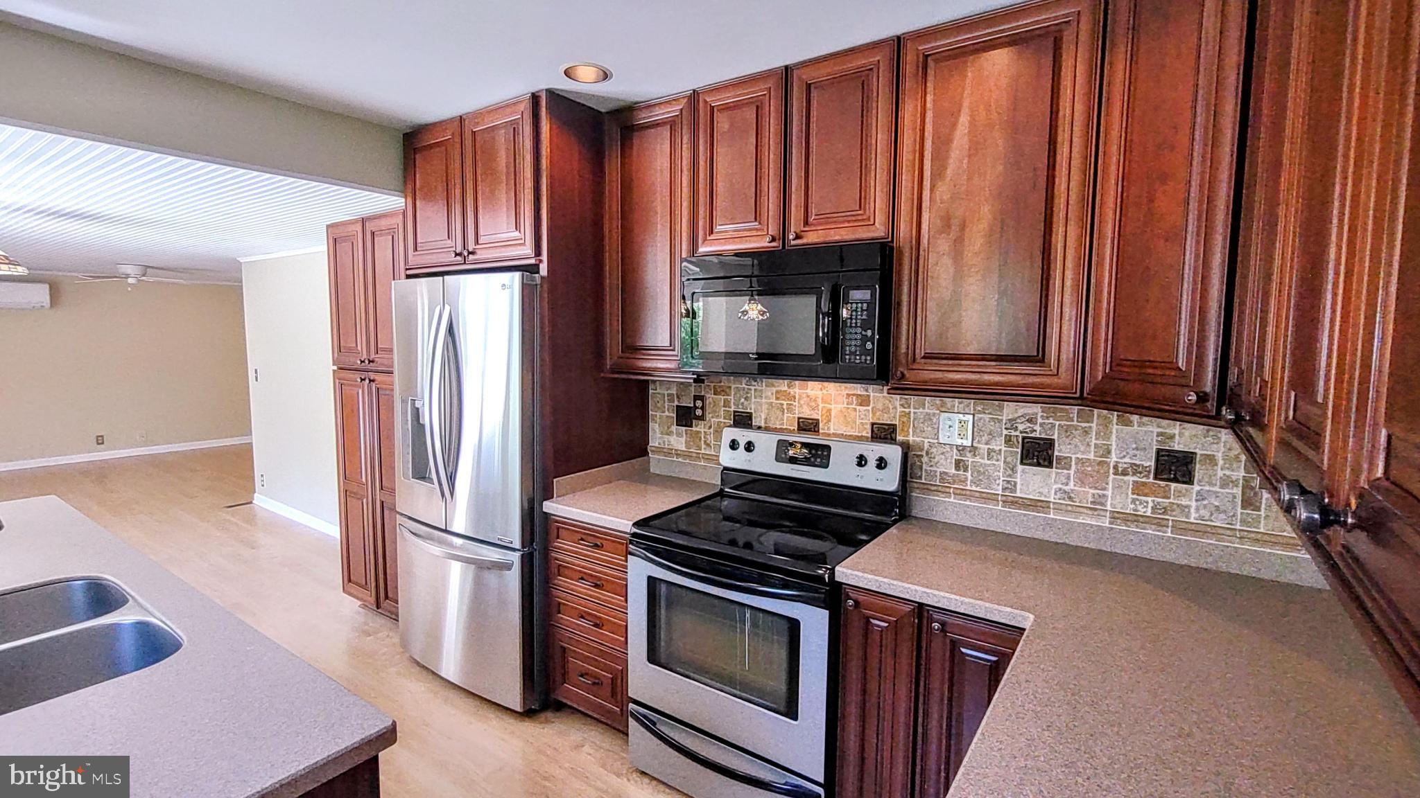 44617 Joy Chapel Road Hollywood, MD 20636 - Photo 15 of 52 SS appliances