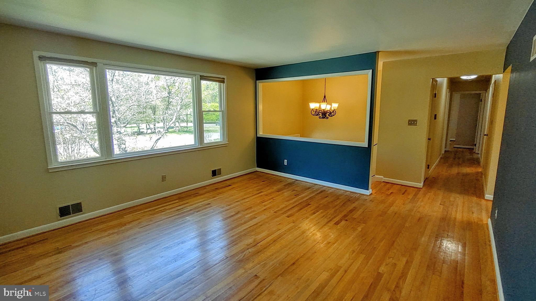 44617 Joy Chapel Road Hollywood, MD 20636 - Photo 24 of 52 Living Rm