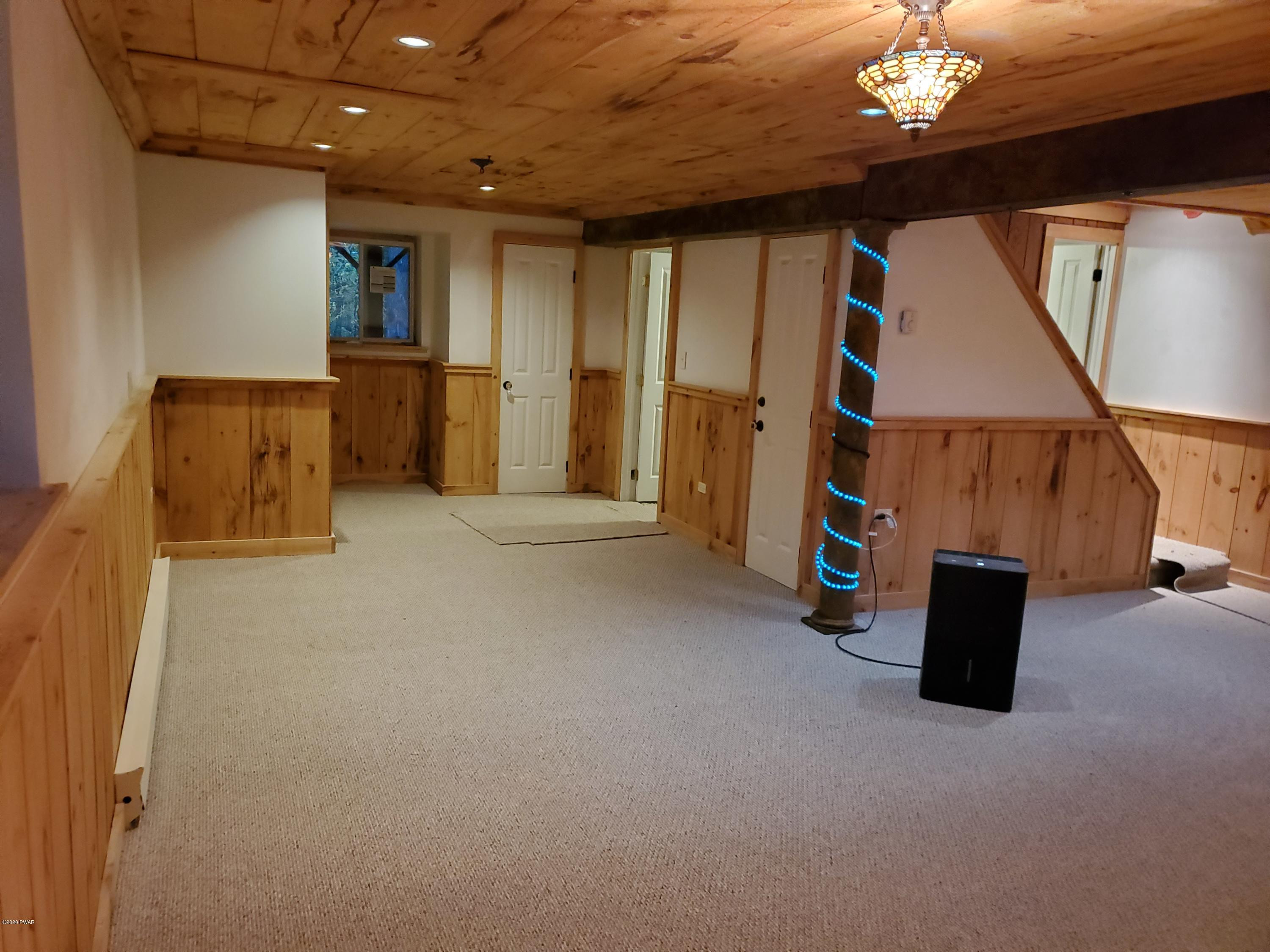 112 Oak Hill Road Hawley, PA 18428 - Photo 25 of 37 20201013_180613