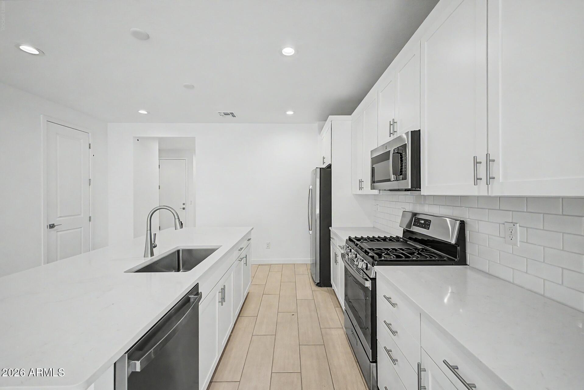 8046 West Granada Road Phoenix, AZ 85035 - Photo 5 of 38