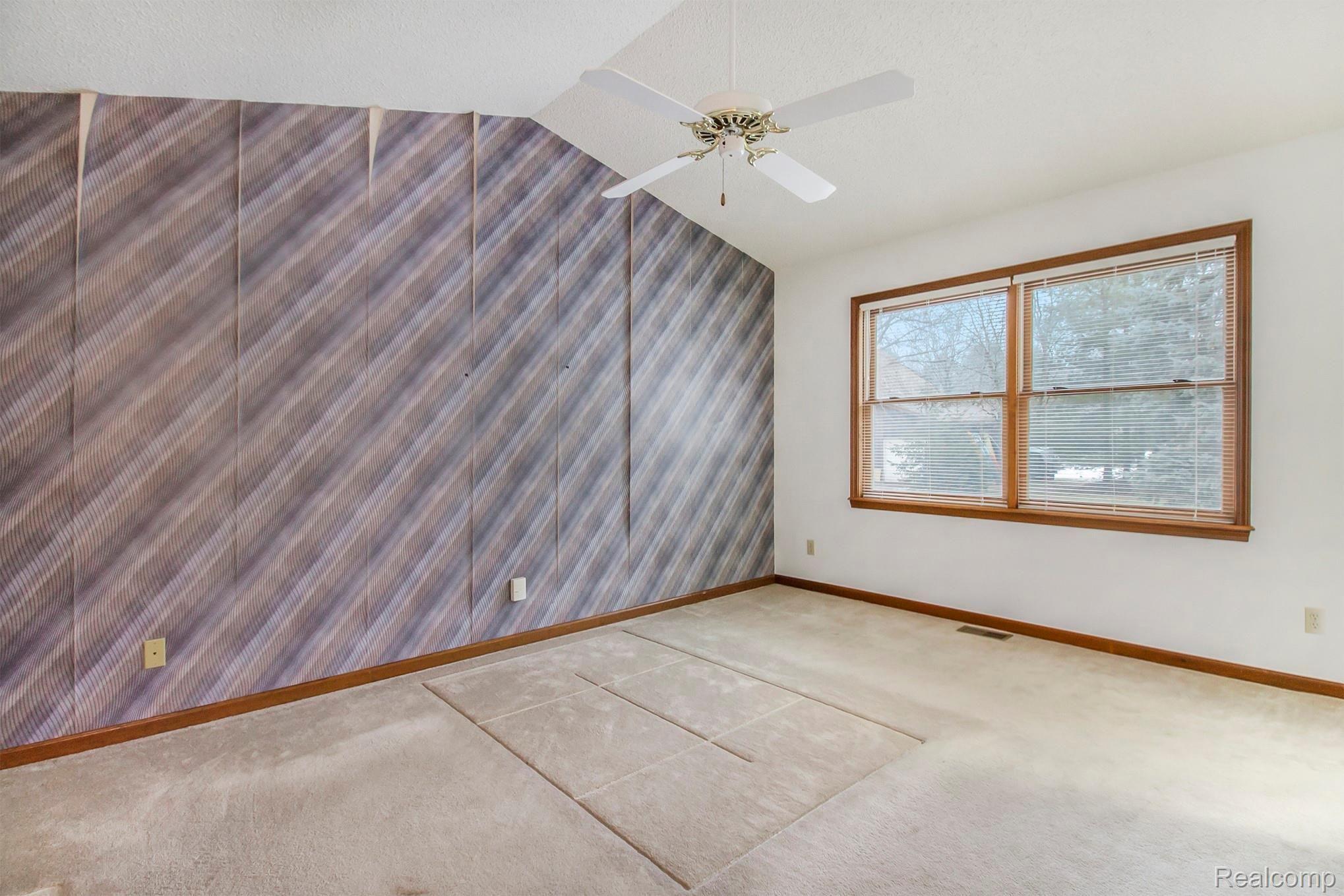 6382 Silver Lake Road Linden, MI 48451 - Photo 10 of 26 IMG_2128.jpg