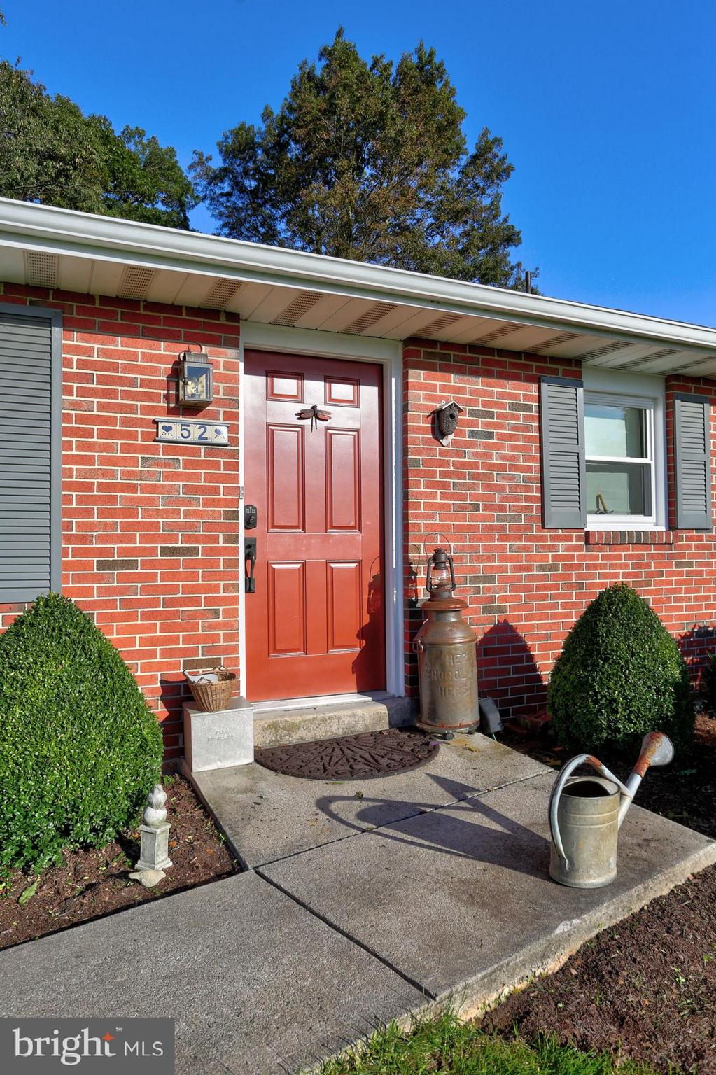 52 Scotland Road Quarryville, PA 17566 - Photo 2 of 32 Front Entrance