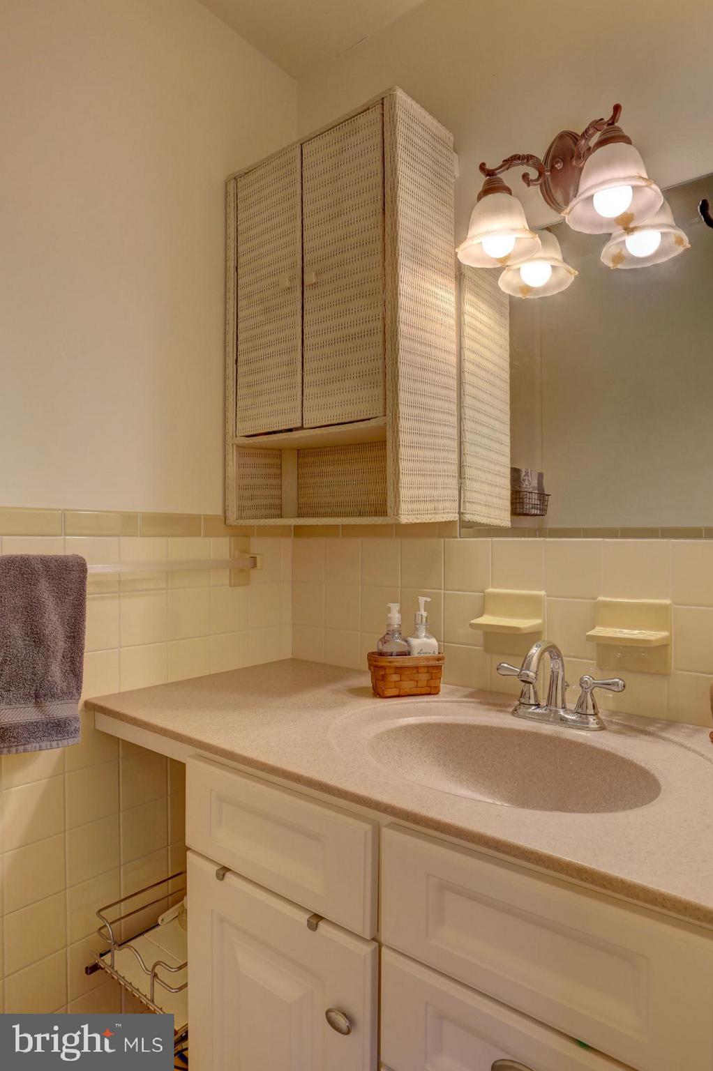 52 Scotland Road Quarryville, PA 17566 - Photo 21 of 32 Half Bath