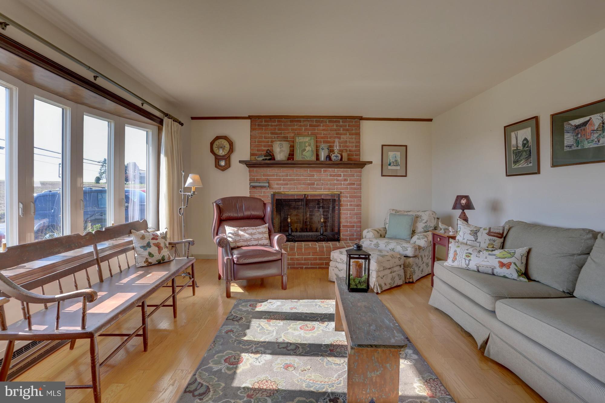 52 Scotland Road Quarryville, PA 17566 - Photo 7 of 32 Living Room