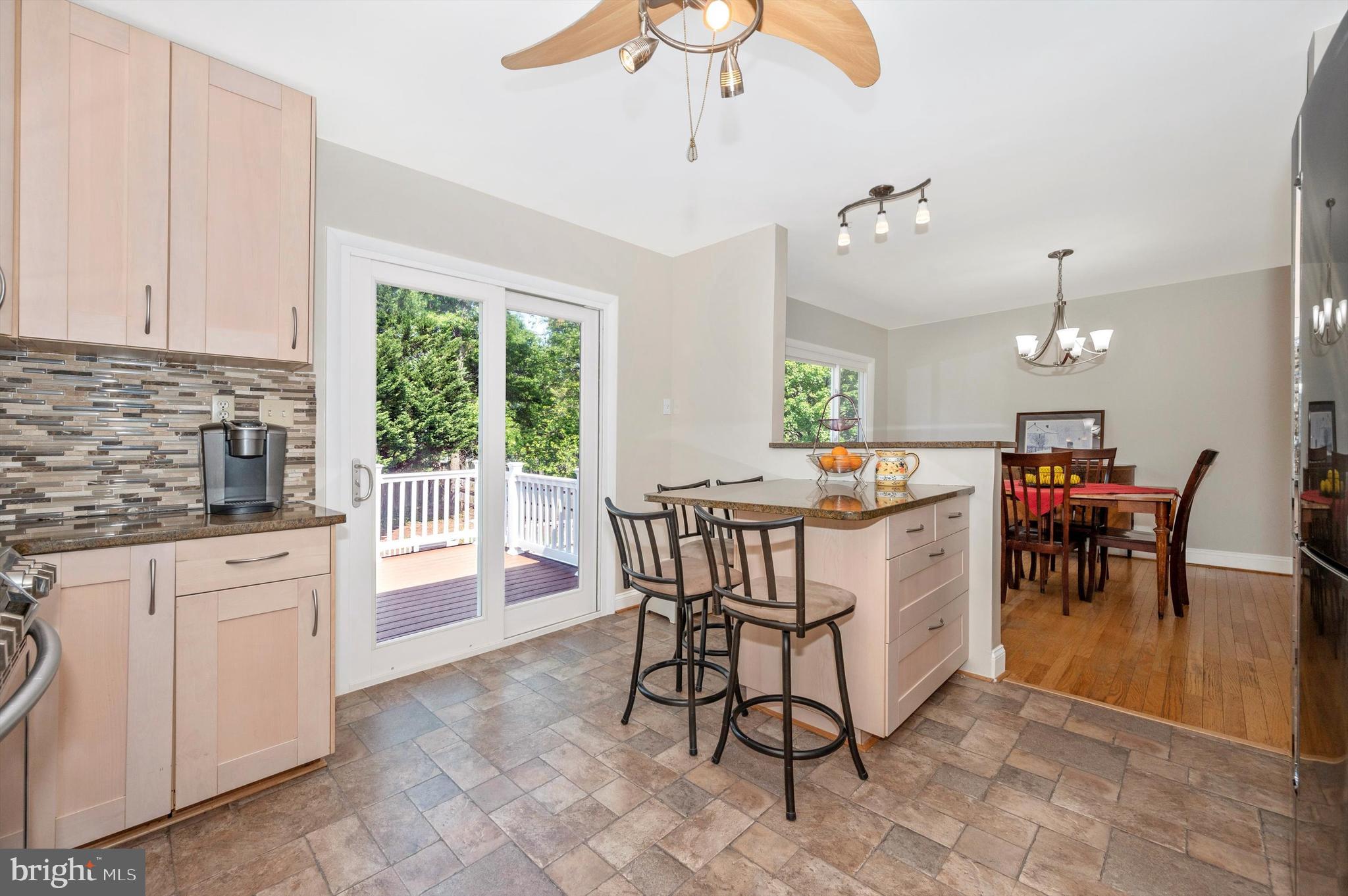 17125 Chiswell Road Poolesville, MD 20837 - Photo 14 of 71 Seating for 4 on the Kitchen side