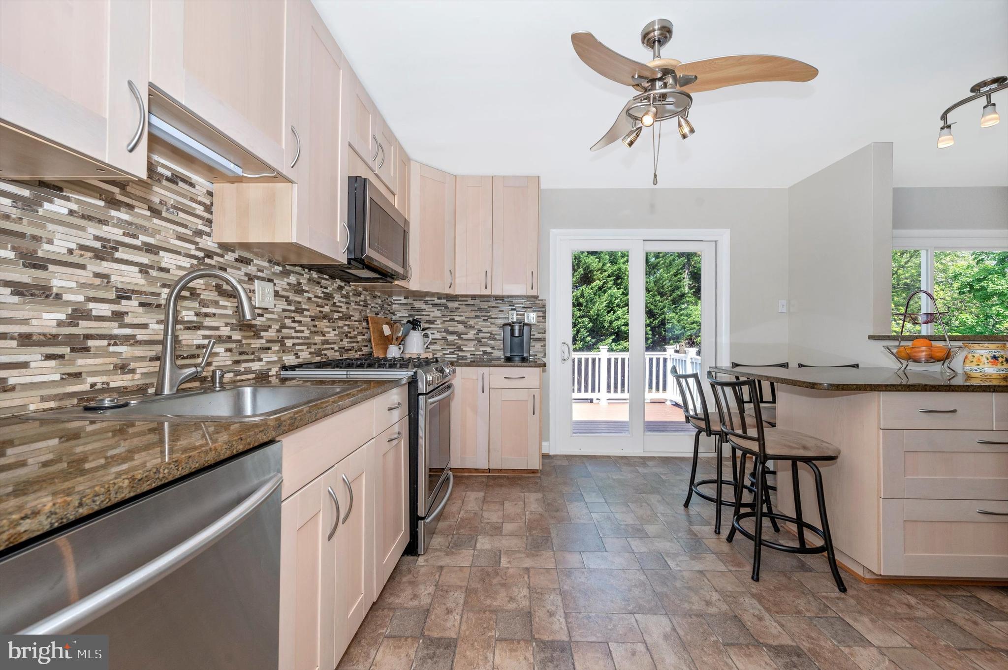 17125 Chiswell Road Poolesville, MD 20837 - Photo 15 of 71