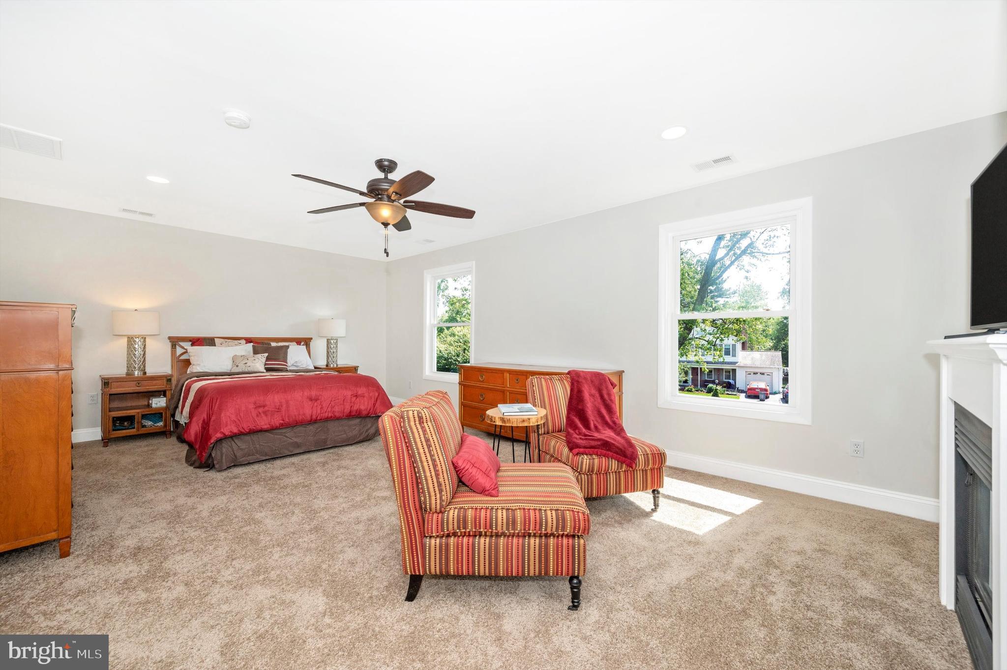17125 Chiswell Road Poolesville, MD 20837 - Photo 17 of 71 PRIVATE Primary Suite with FP