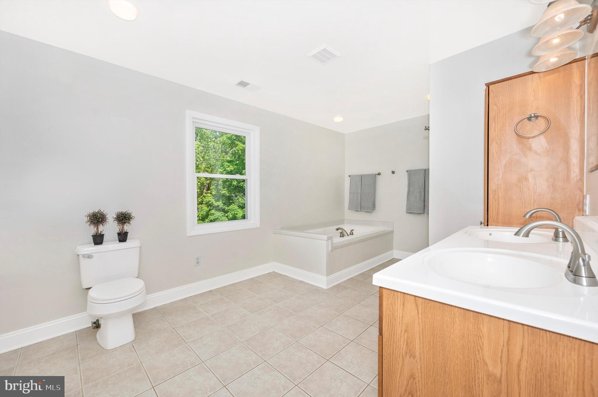 17125 Chiswell Road Poolesville, MD 20837 - Photo 23 of 71