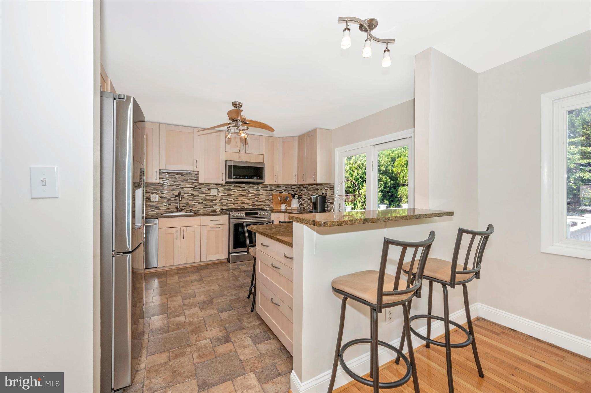 17125 Chiswell Road Poolesville, MD 20837 - Photo 10 of 71