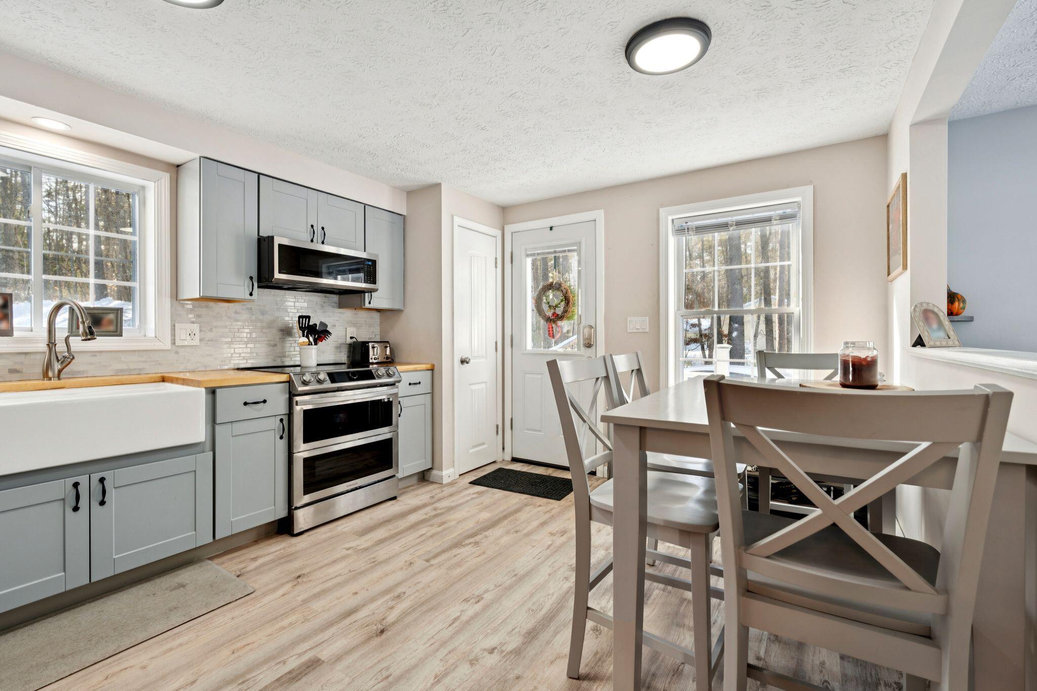 68 Lone Pine Road Waterboro, ME 04061 - Photo 4 of 37 68 Lone Pine Rd Kitchen
