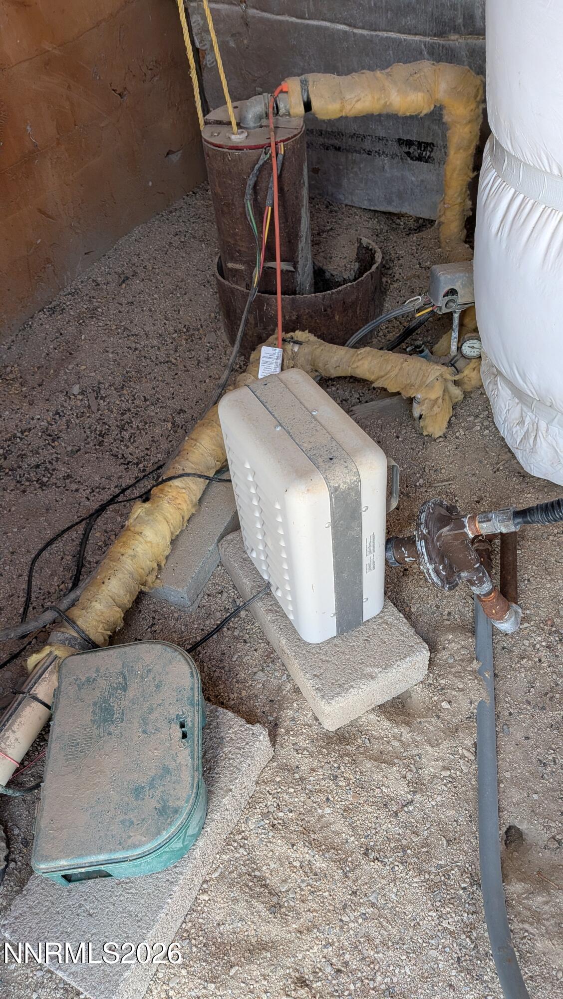 22755 Rye Patch Reservoir Road Lovelock, NV 89419 - Photo 13 of 15 Heater in the well house