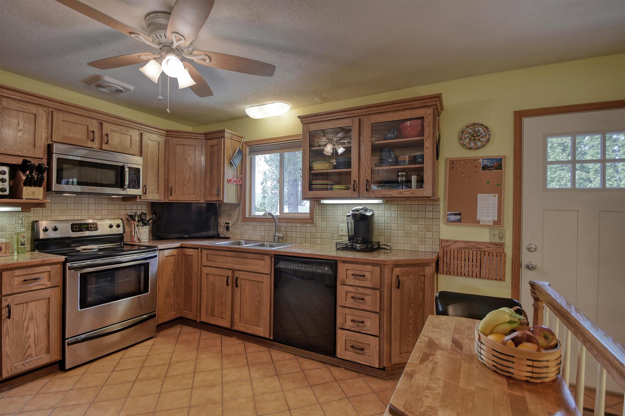 2424 South Vercler Road Spokane Valley, WA 99216 - Photo 5 of 28 Gallery Image 5