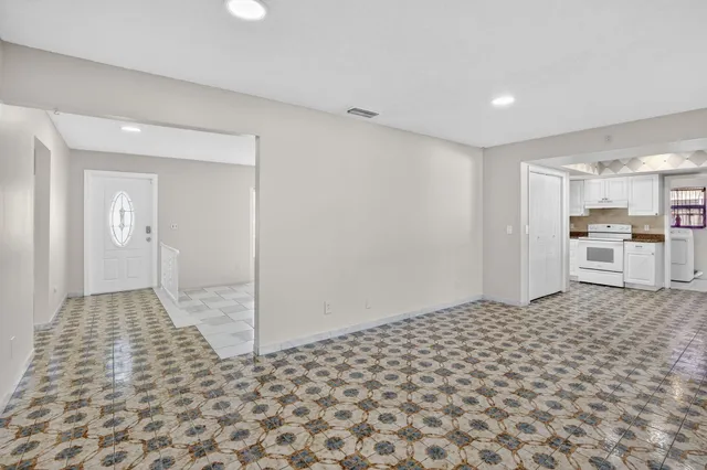 $599,900 | 8961 Northwest 21st Street, Pembroke Pines, FL 33024