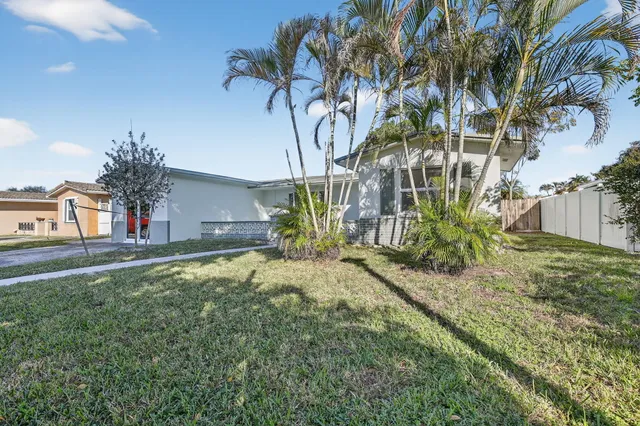 $599,900 | 8961 Northwest 21st Street, Pembroke Pines, FL 33024