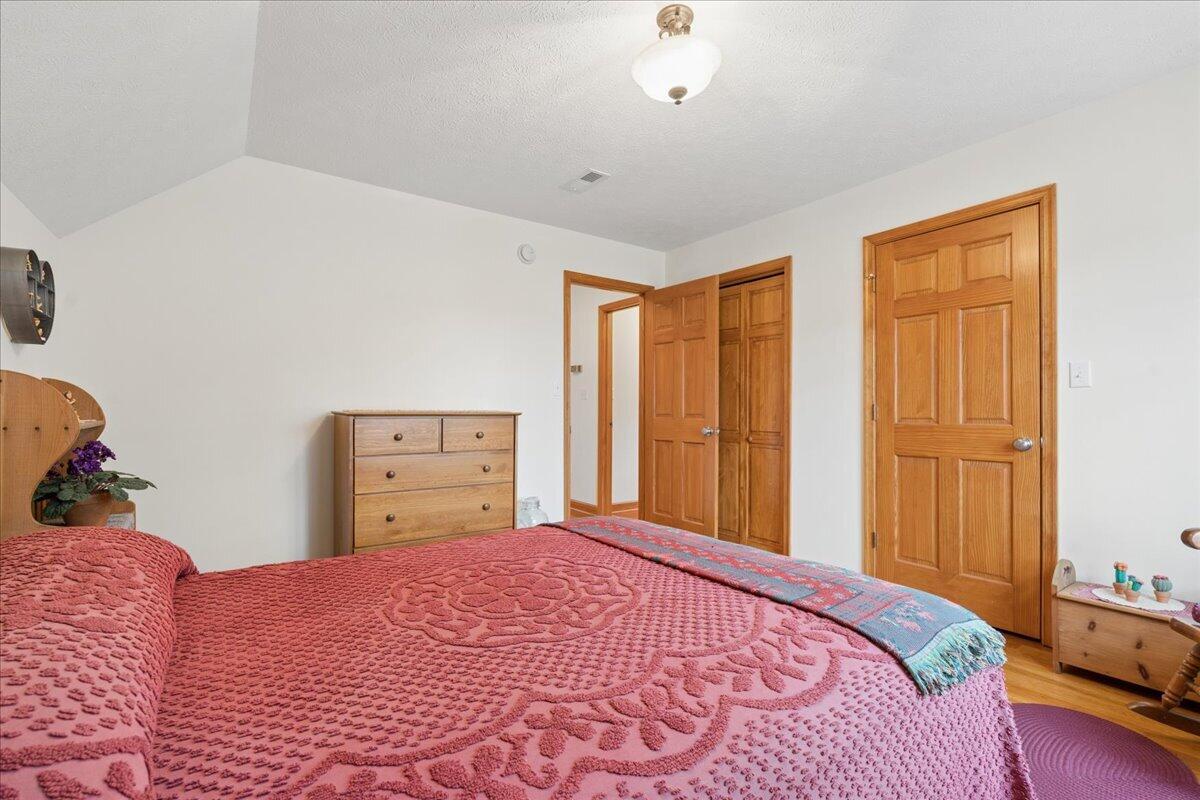 2064 Parker Road Bedford, VA 24523 - Photo 26 of 41 Upper level bedroom