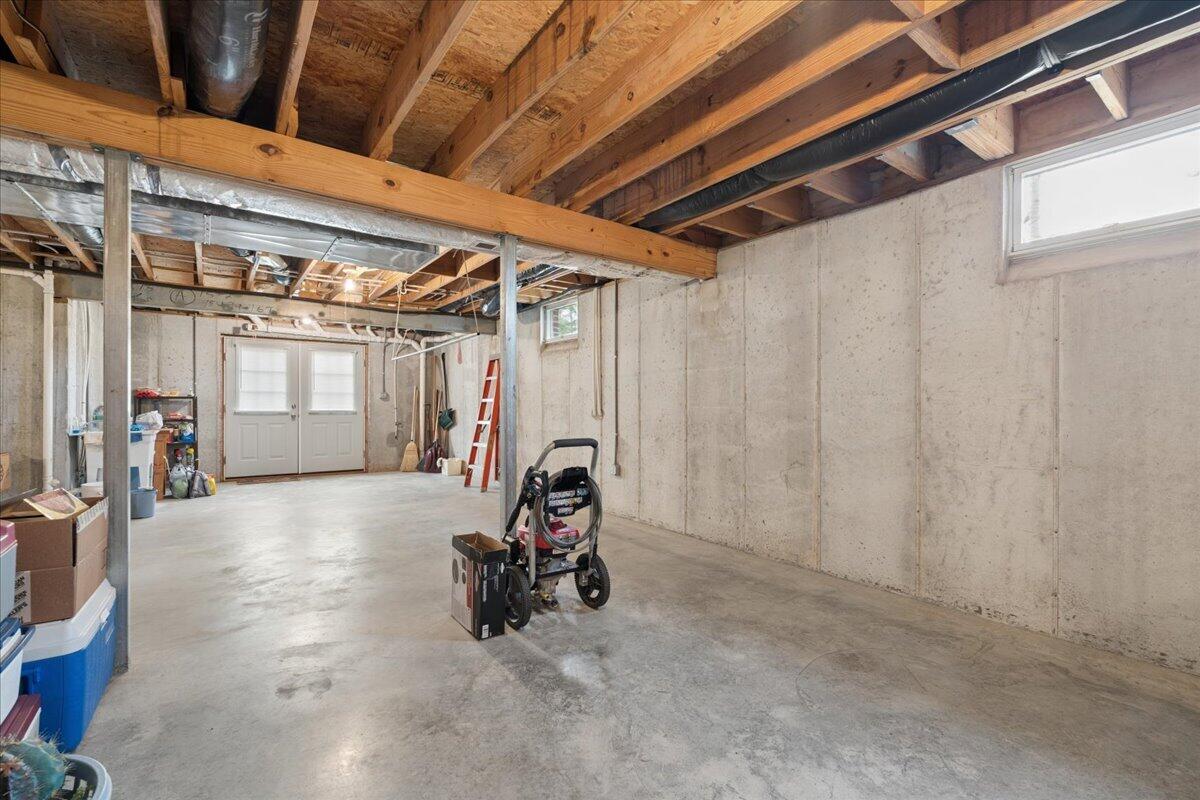 2064 Parker Road Bedford, VA 24523 - Photo 30 of 41 Lower Level