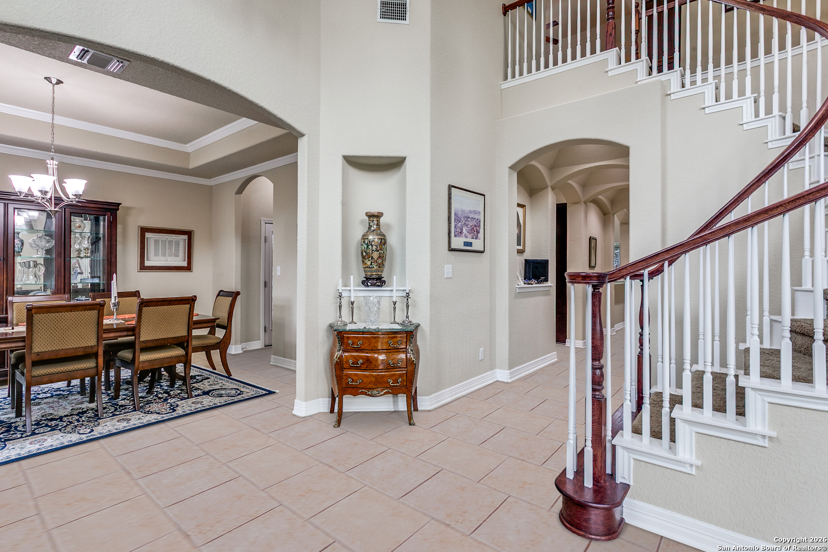 701 Morningside Drive Terrell Hills, TX 78209 - Photo 7 of 47 a view of hall way with furniture and floor to ceiling window