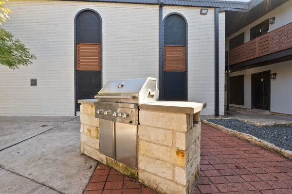 $894 | 1220 West Anderson Lane, Unit 106, Austin, TX 78757