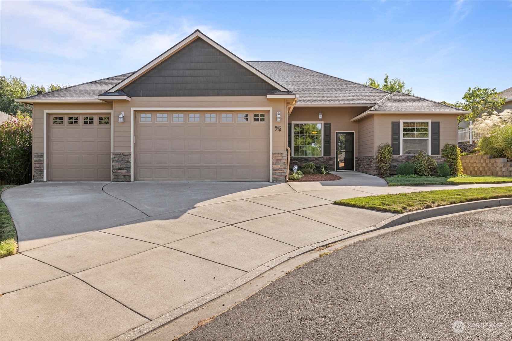 95 Wedgewood Road Walla Walla, WA 99362 - Photo 1 of 35 Gallery Image 1