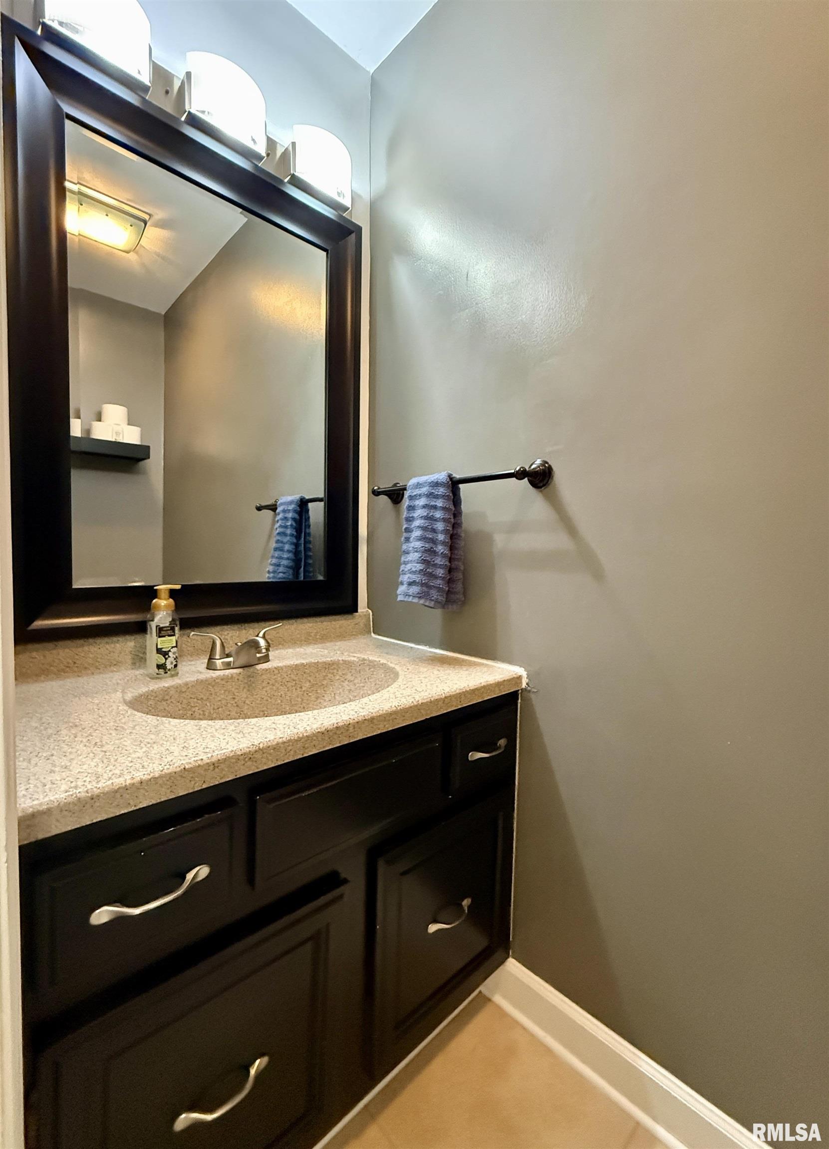 1861 Cornelia Road Galesburg, IL 61401 - Photo 18 of 46 Gallery Image 18