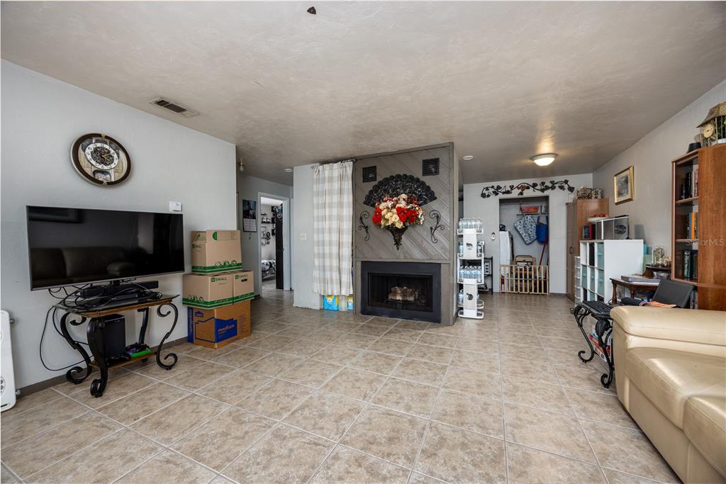 2321 Southwest 31 Place Gainesville, FL 32608 - Photo 7 of 42