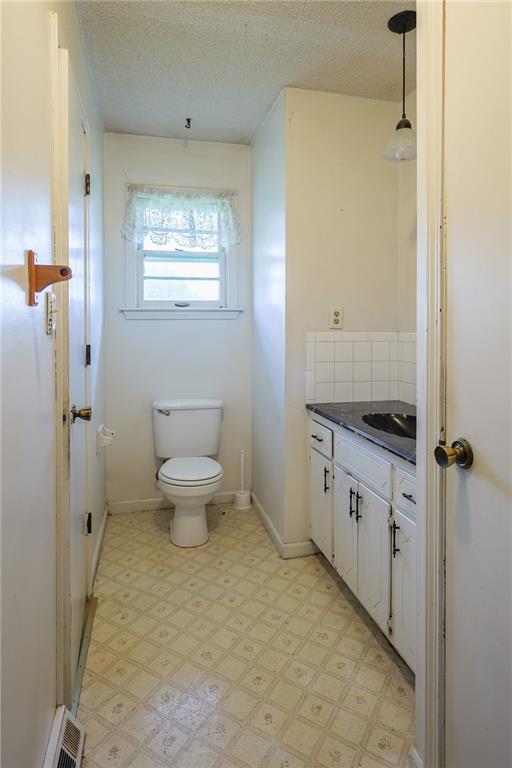 13137 Norris Road Rayville, MO 64084 - Photo 8 of 18