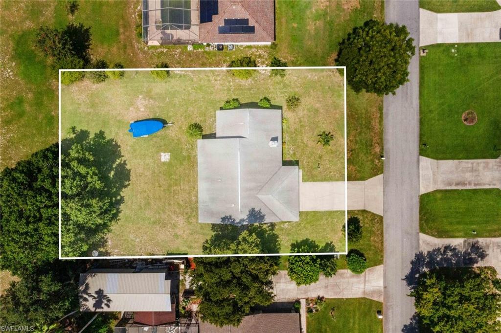 910 Liberty Lane Auburndale, FL 33823 - Photo 44 of 48 aerial view of a garden
