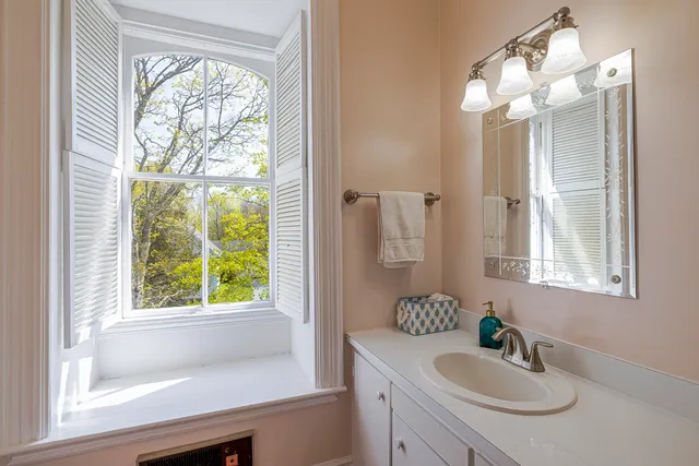 $869,000 | 19 Naskeag Point Road, Brooklin, ME 04616