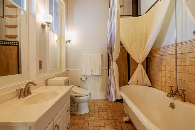 $869,000 | 19 Naskeag Point Road, Brooklin, ME 04616