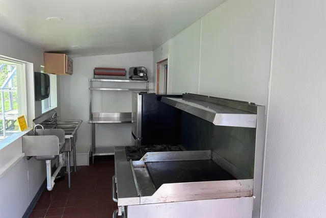 $869,000 | 19 Naskeag Point Road, Brooklin, ME 04616