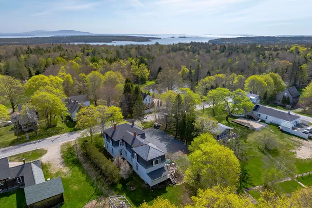 $869,000 | 19 Naskeag Point Road, Brooklin, ME 04616