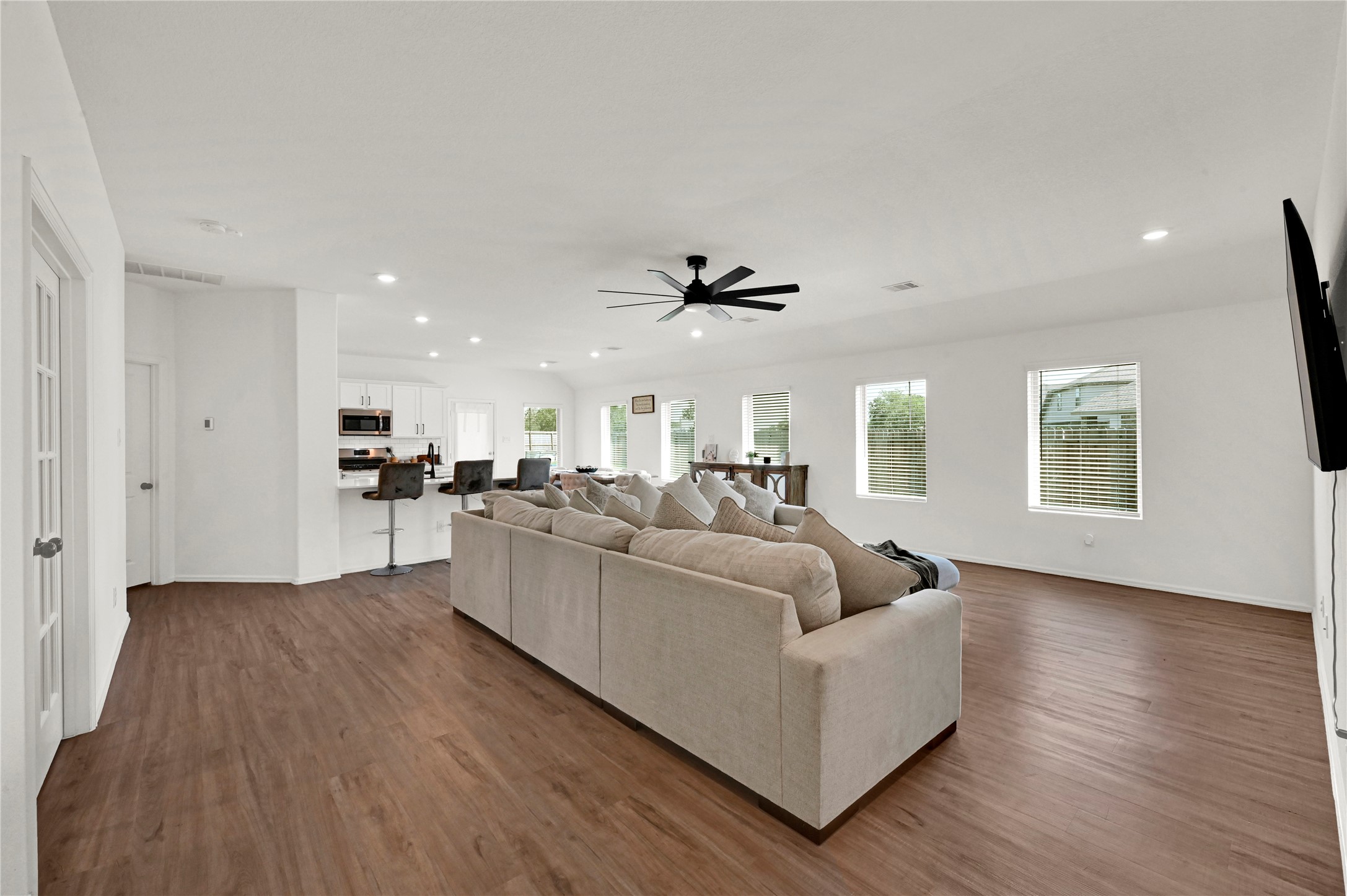 4802 Penton Meadow Lane Rosharon, TX 77583 - Photo 9 of 19 Gallery Image 9